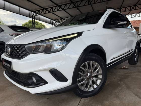 FIAT ARGO 1.3 FIREFLY FLEX TREKKING MANUAL